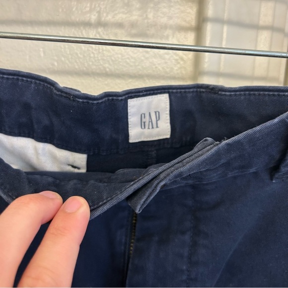 GAP Men’s Navy Flat Front 10” Vintage Chino Shorts Size 34 Regenerative Cotton - Picture 2 of 7